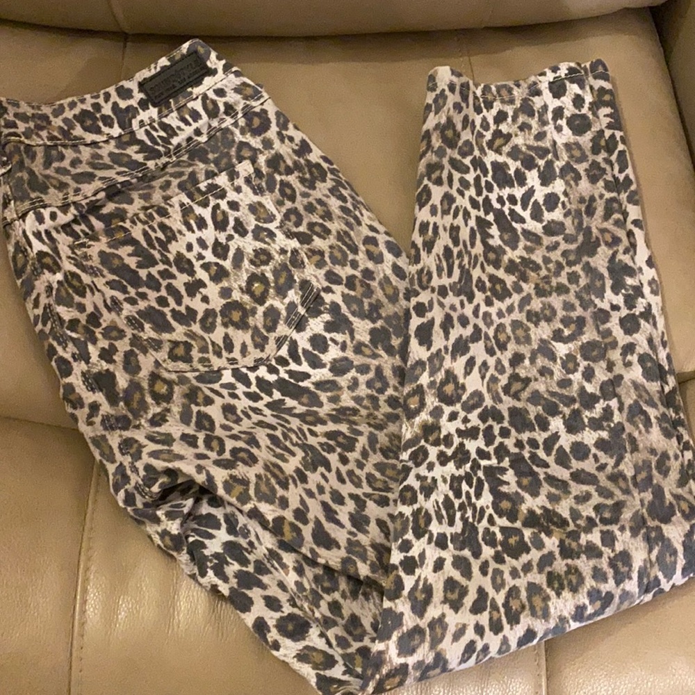 Sound/Style Leopard Skinny Jeans